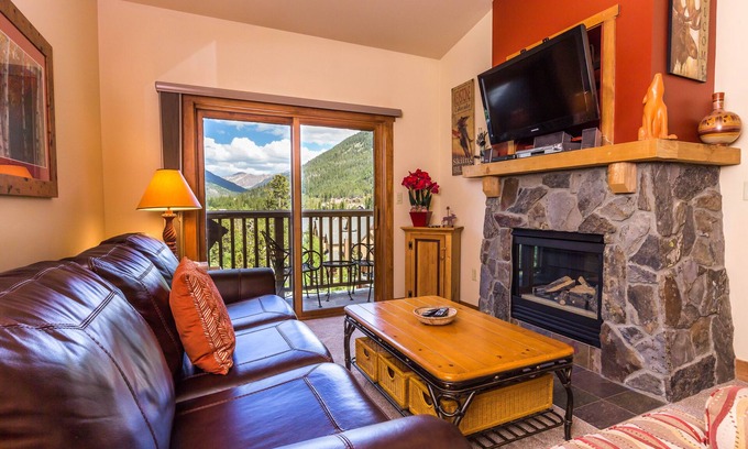 River Run Condo | River Run Condo w/Mountain Views from Private Balcony & Close to Gondola!