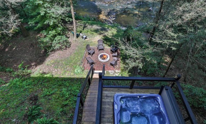 Ellijay Cabin | River Spirit - Fishing Stream, Hot Tub, Dog Friendly/Minimum Age Requirement of