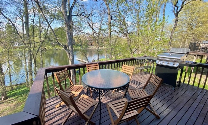 Milford House | Riverfront home in village—walk downtown—park and hike/bike trails—kayaks.