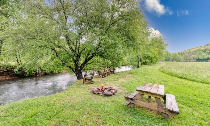 Hiawassee House | Riverfront cabin, 7 person hot tub, pool, trout fishing