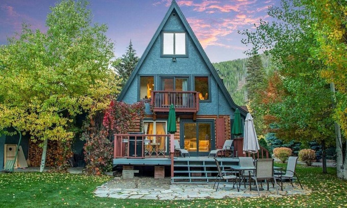 Board Ranch Cabin | Riverfront Cabin Sun Valley Area