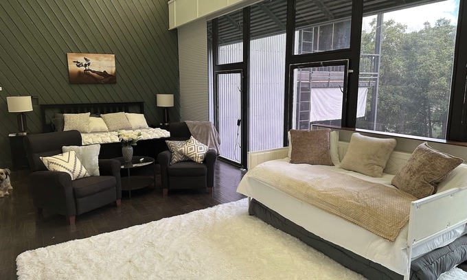 Seguin House | Riverfront estate in Seguin, perfect for midweek or weekend getaway.