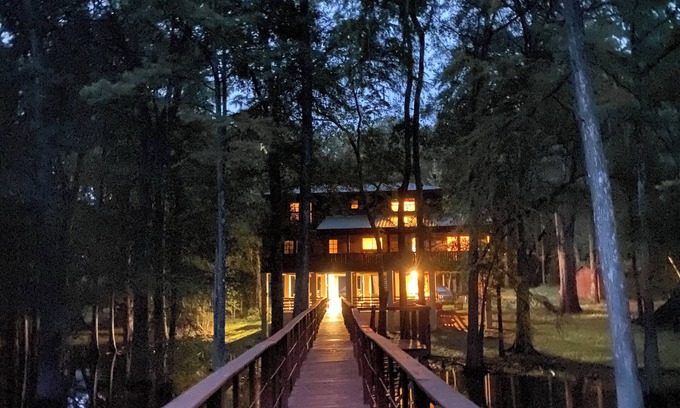 Branford House | Riverfront home in Branford on the Sante Fe and access to the Ichetucknee!