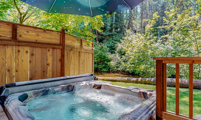 Mason County House | Riverfront property with three cabins, hot tubs, firepits, kayaks - beach access