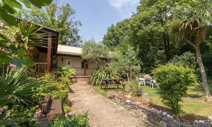 Upwey Cottage | RIVERHOUSE LODGE, family friendly, with a garden in Upwey