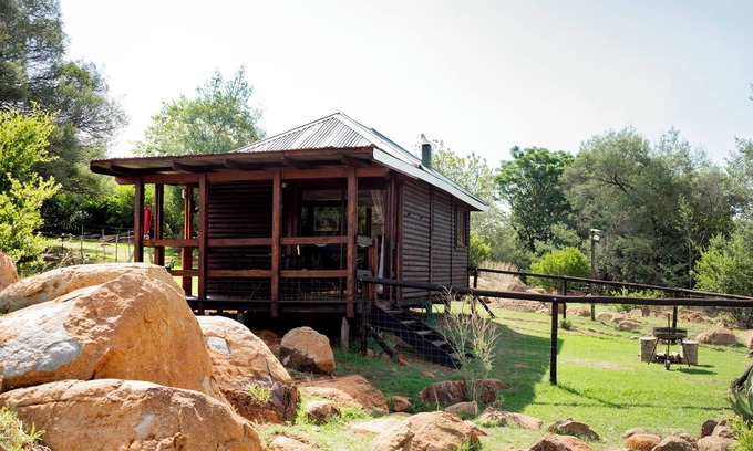 Tonteldoos Cabin | Riverman Cabin Country Lodge