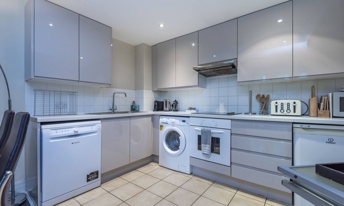 Battersea Apartment | Riverside Apartment