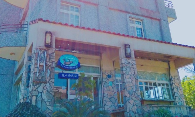 Dongshan Bed & Breakfast | Riverside B&B