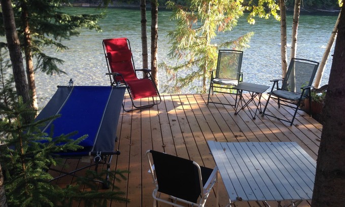 Clearwater House | Riverside Guest House overlooking the Clearwater RIver draining Wells Gray Park