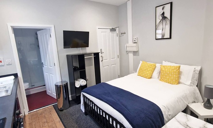 Norwich Apartment | Riverside House Apart-3