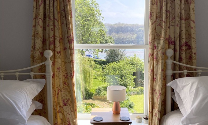 St Clement Cottage | Riverside Idyll - Very close to Truro