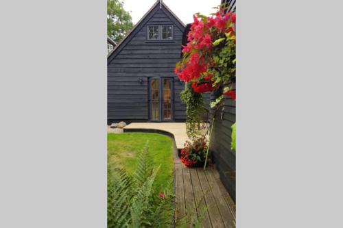 New Forest District House | Riverside Lodge Pied a Terre