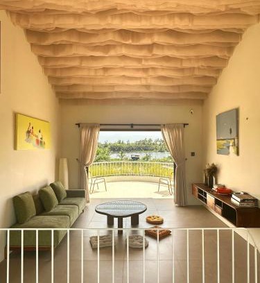 Mang Yang Villa | Riverside Villa with Garden