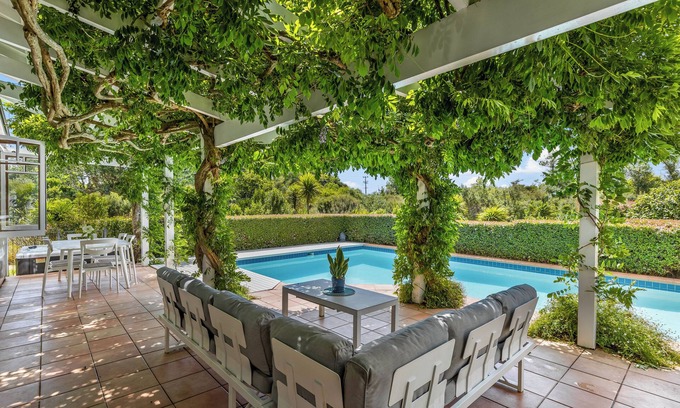 Riverhead House | Riverview Homestead - Luxury Villa - Pool + Spa