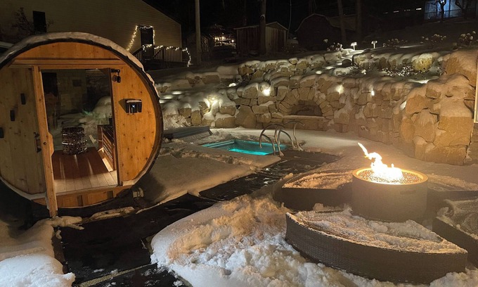 Pepin Apartment | Riverview Respite w/Sauna and Hot Tub