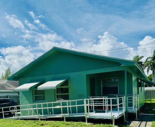 Riviera Beach House | Riviera Haven, 10 Minutes from the Beach, Coastal Town, Quaint & Comfy