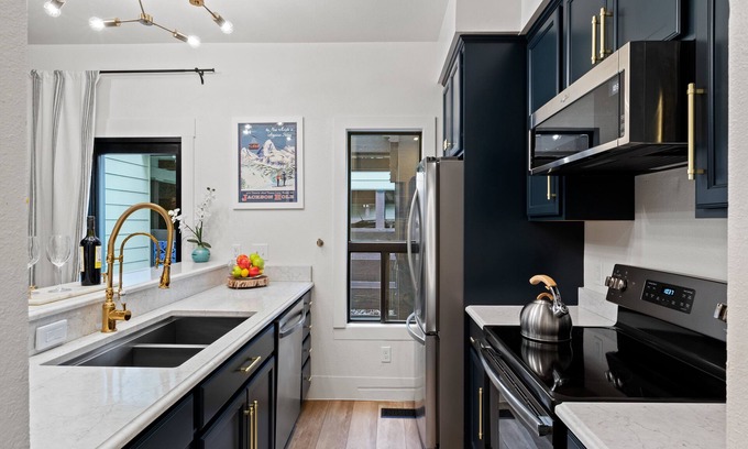 Moose Wilson Road House | RMR: Cinquefoil 1612 Condo in The Aspens/Wilson,WY