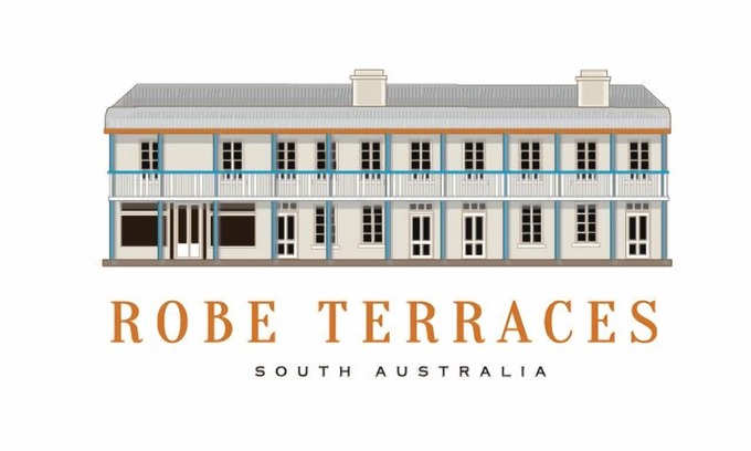 Waterhouse House | Robe Terrace's 4 - Stone throw from Robe's town beach