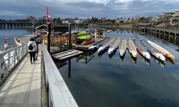 Gorge -Tillicum Area Hotel | Robin Hood Inn & Suites