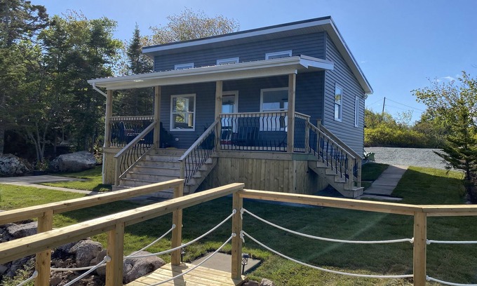 Bayside Cottage | Rock Haven Cottage, on the ocean!