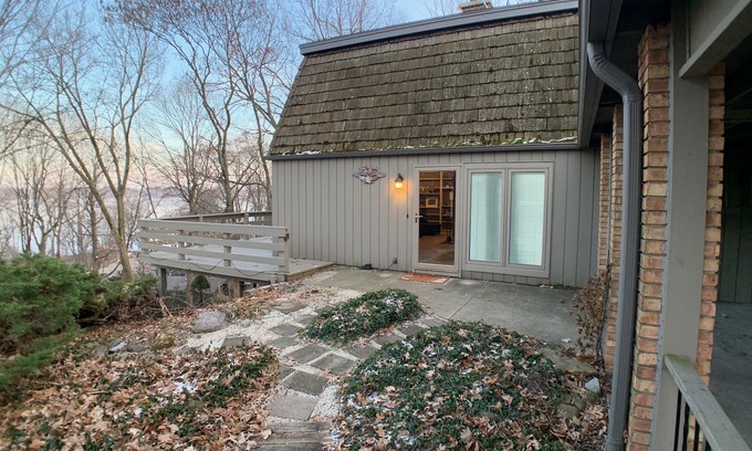 Lake Mills House | Rock Lake Retreat - Lake Mills