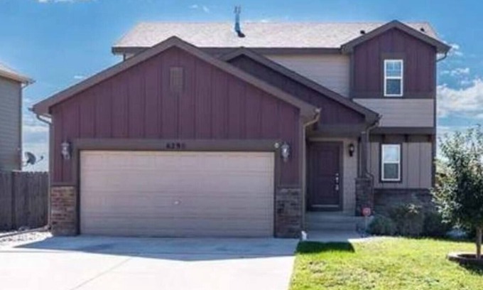Colorado Springs House | "Rocky Mountain Family Retreat – Spacious & Cozy!"