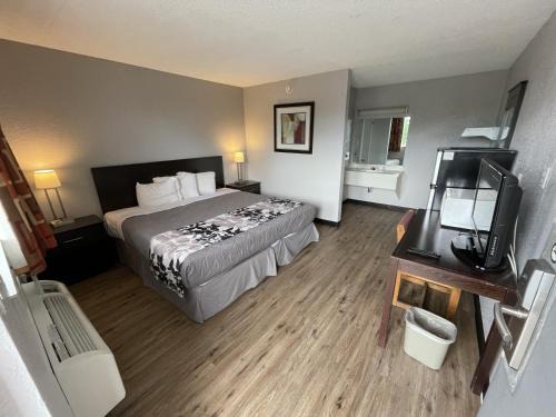 Northwest Heights Hotel | Rodeway Inn Albuquerque West