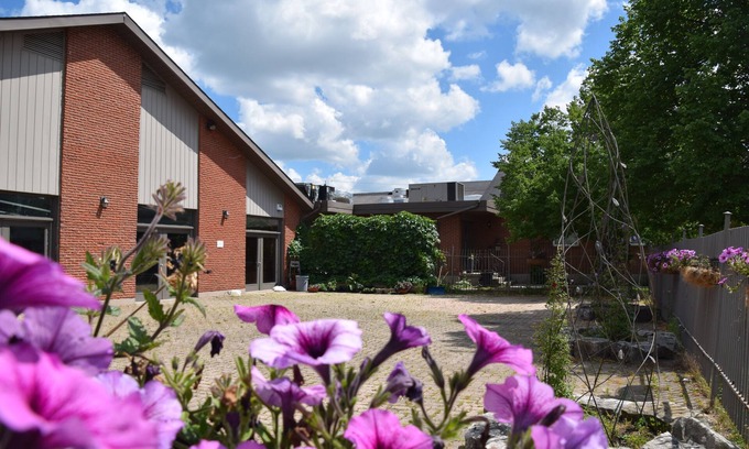 Stratford Hotel | Rodeway Inn Festival