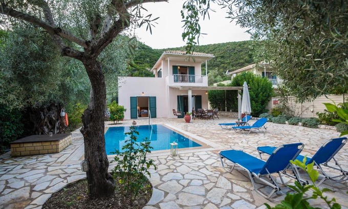 Mikros Gialos Villa | Rodi-Poros Green Village