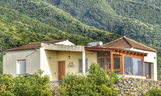 Brena Alta Villa | Romántica Villa de 96 m con Exteriores Llenos de Naturaleza