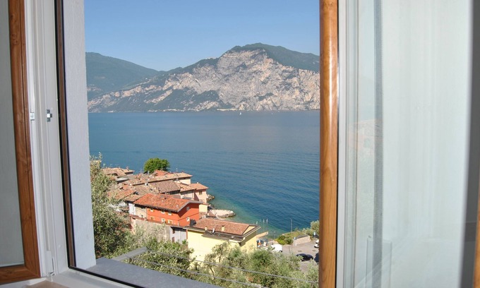 Cassone Apartment | Romantic apartment with wonderful lake view parking space wi-fi tv sat