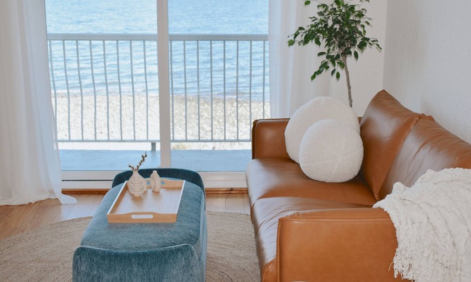 Courtenay Condo | Romantic Beachfront Condo With Stunning Views - Bella Vista Suite