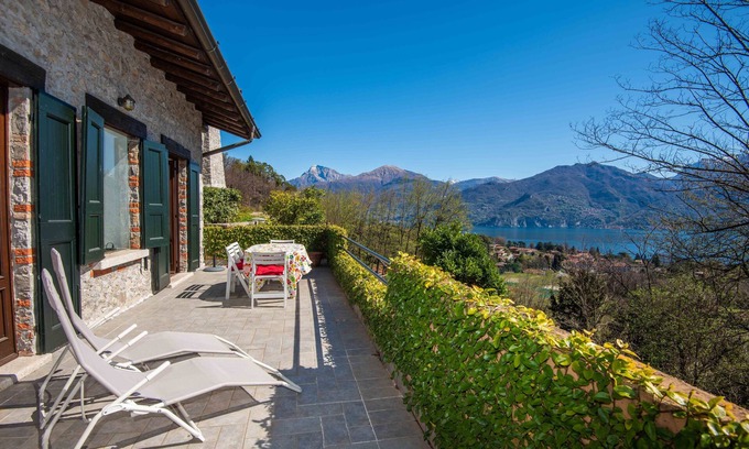 Menaggio Cottage | Romantic cottage on Lake Como