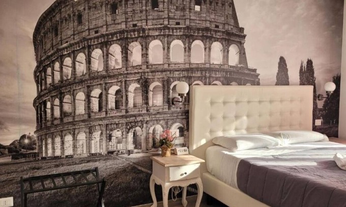 San Giovanni House | RomAntic Dreams Guest House: Triple Room