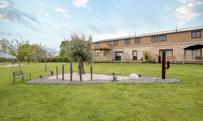 Ploufragan Apartment | Romantic Getaway, close to St-Brieuc & the beaches