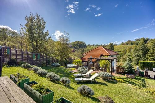 Varazdin House | Romantic Haven with Hot Tub - Happy Rentals