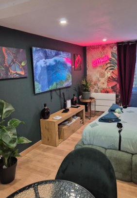 Lampaul-Plouarzel Apartment | Romantic room le moutik du bord de mer avec SPA et sauna parking gratuit