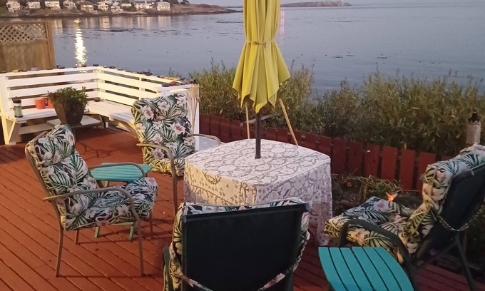 Fairfield Cottage | Romantic Waterfront apartment. Sunrises/Sunsets from Deck.