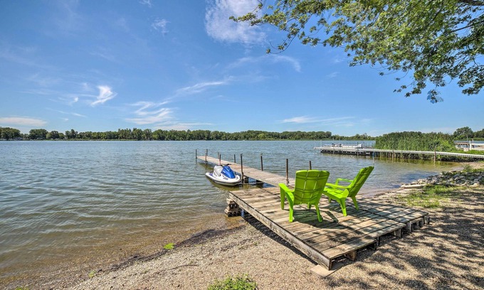 Brimfield Cottage | Rome City Waterfront Oasis w/Beach & Dock!