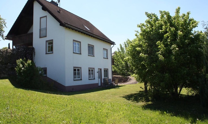 Giesdorf Apartment | Rommersheim Forest Retreat