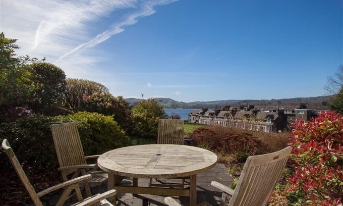 Waterhead Cottage | ROMNEY 12, family friendly, luxury holiday cottage in Ambleside