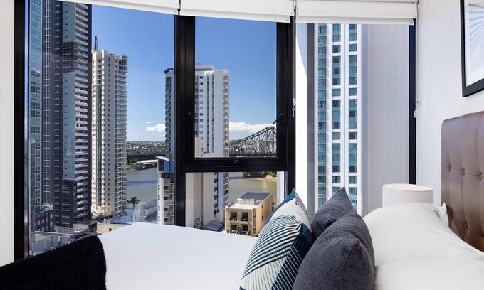 Brisbane Central Business District Apartment | Rooftop Pool|Queen Street|Stunning Apartment
