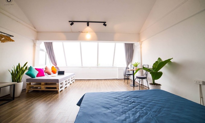 Nhat Tan House | Rooftop suite with Flower valley view - EmAm Homestay in Ha Noi