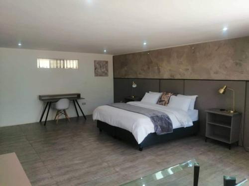 Harare House | Room 1 of 8 Cozy Suites at The Hilltop Guesthouse