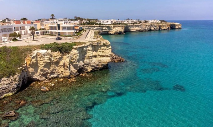 Borgagne Villa | Room 'Anna's House - Stella Marina' with Wi-Fi and Air Conditioning