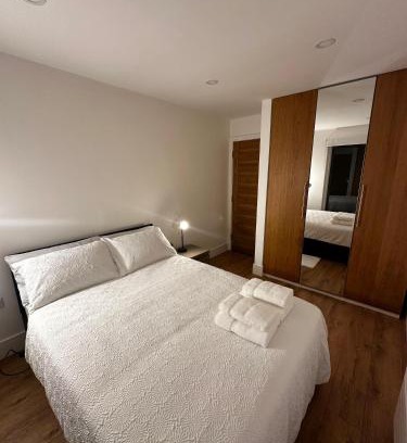 Lambeth House | Room Imperial