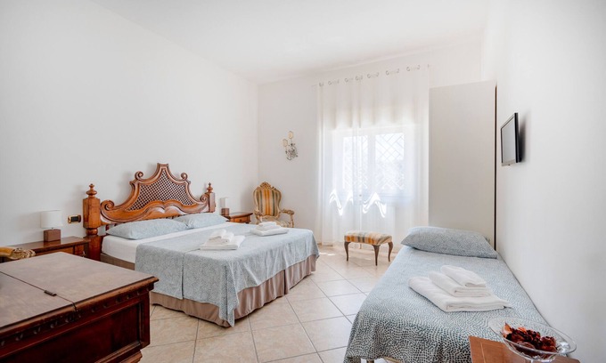 Municipio 5 Bed & Breakfast | Room 'King - Deluxe' with Shared Terrace, Wi-Fi and Air Conditioning