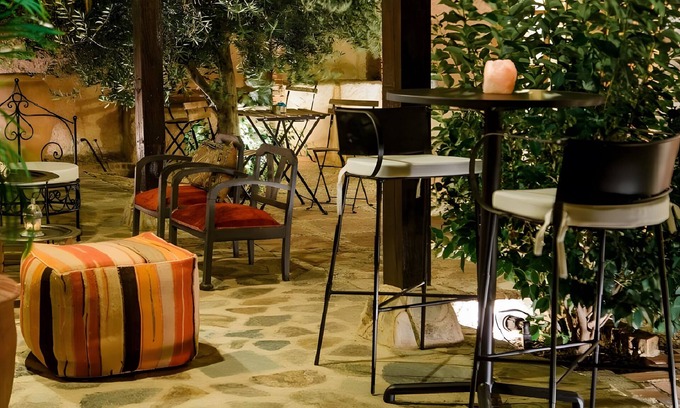 Castronuno House | Room 'Rosa' with Shared Garden and Wi-Fi