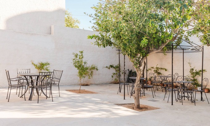Marsala House | Room 'Scirocco' with Shared Garden, Wi-Fi and Air Conditioning