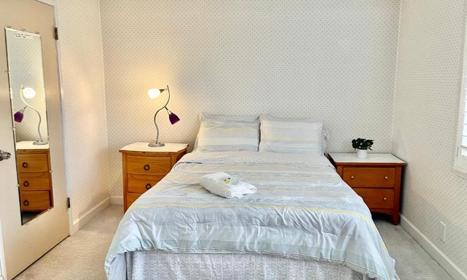 San Bruno House | Rooms in San Bruno House